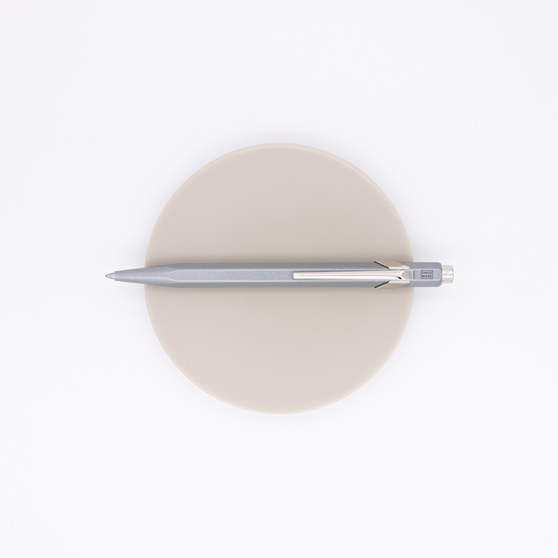 Caran d'Ache 849 Penna Sfera Grigia