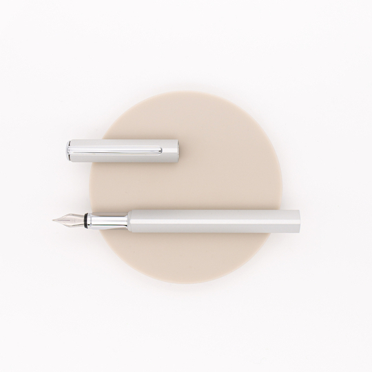 Pininfarina PF One Penna Stilografica Argento