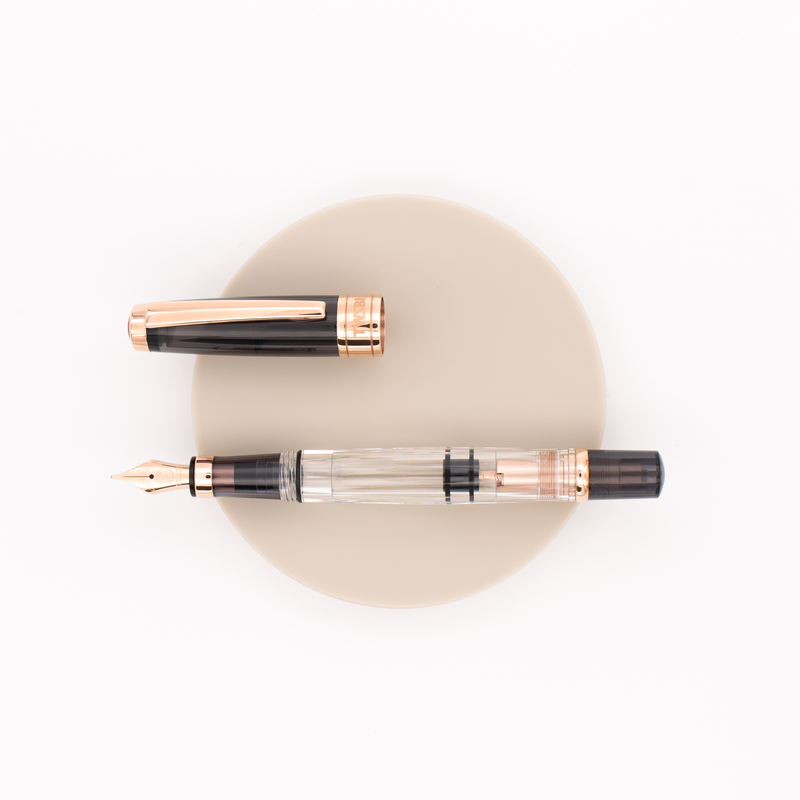 Twsbi Diamond 580 Fountain Pen Smoke Rose Gold II Twsbi Diamond 580 Fountain Pen Smoke Rose Gold II