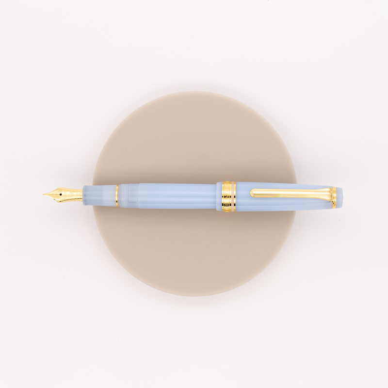 Sailor Professional Gear Slim Shikiori Fountain Pen Grateful Crane Sailor Professional Gear Slim Shikiori Fountain Pen Grateful Crane