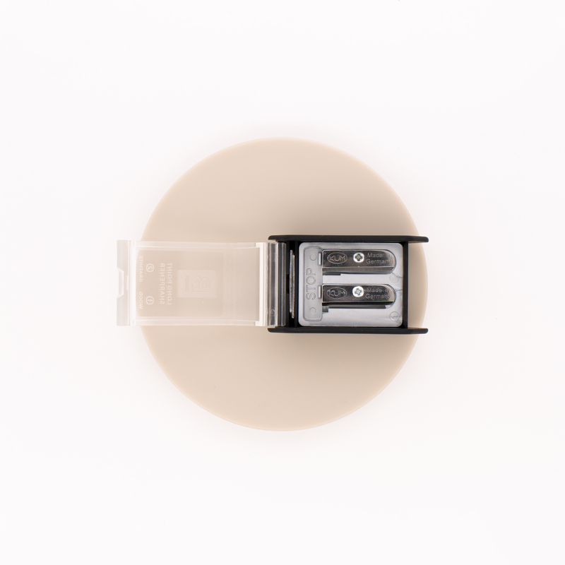 Palomino Blackwing Two-Step Long Point Temperamatite Nero