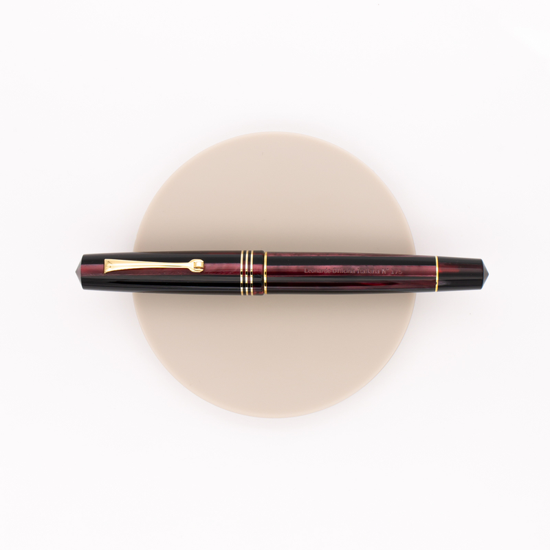 Leonardo Officina Italiana Momento Zero Fountain Pen Prugna & Gold