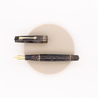 Leonardo Officina Italiana Momento Zero Penna Stilografica Corno & Oro Leonardo Officina Italiana Momento Zero Penna Stilografica Corno & Oro