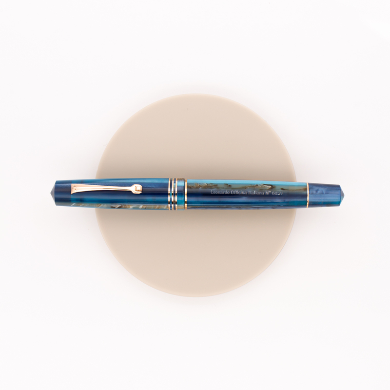 Leonardo Officina Italiana Momento Zero Penna Stilografica Hawaii & Oro Rosa Leonardo Officina Italiana Momento Zero Penna Stilografica Hawaii & Oro Rosa