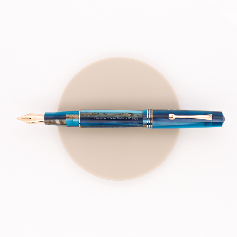 Leonardo Officina Italiana Momento Zero Penna Stilografica Hawaii & Oro Rosa Leonardo Officina Italiana Momento Zero Penna Stilografica Hawaii & Oro Rosa