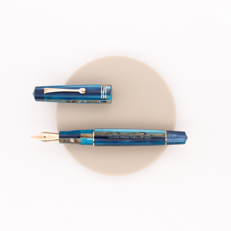Leonardo Officina Italiana Momento Zero Penna Stilografica Hawaii & Oro Rosa Leonardo Officina Italiana Momento Zero Penna Stilografica Hawaii & Oro Rosa