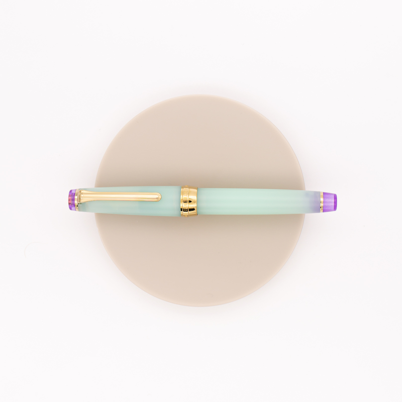 Sailor Sailor Professional Gear Slim Shikiori Amaoto Fountain Pen Harusame