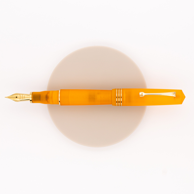 Leonardo Momento Zero Grande Pura Penna Stilografica Arancio Fiammante & Oro
