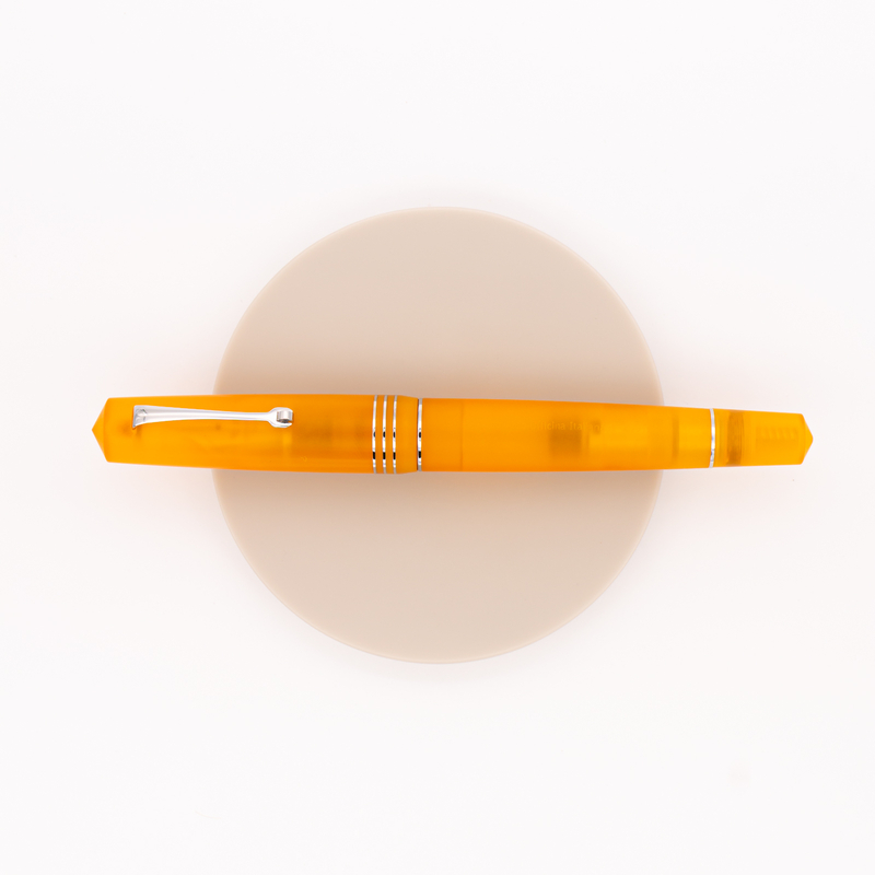 Leonardo Momento Zero Grande Pura Fountain Pen Flame Orange & Rhodium 14 KT Leonardo Momento Zero Grande Pura Fountain Pen Flame Orange & Rhodium 14 KT