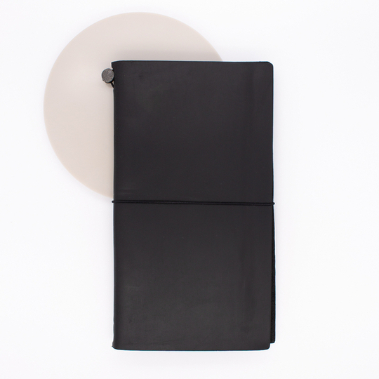 Traveler's Notebook Regular Size Black