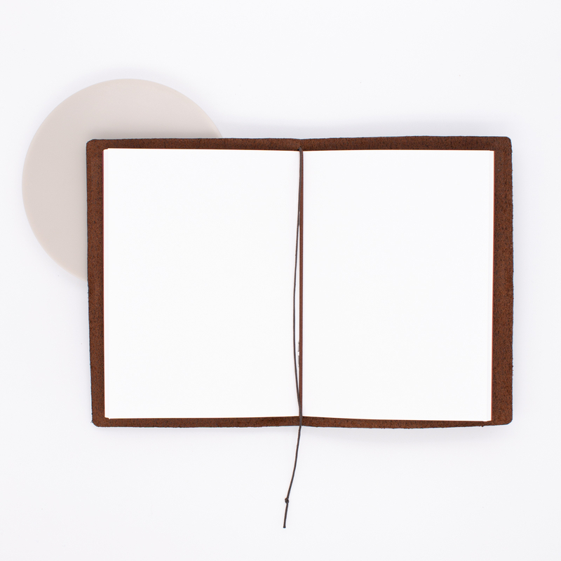 Traveler's Notebook Passport Size Marrone
