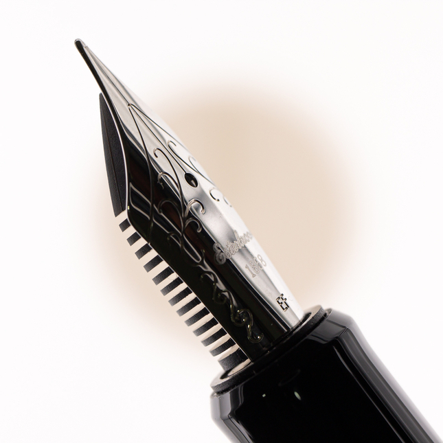 Esterbrook Estie Oversized Fountain Pen Scarlet & Rhodium