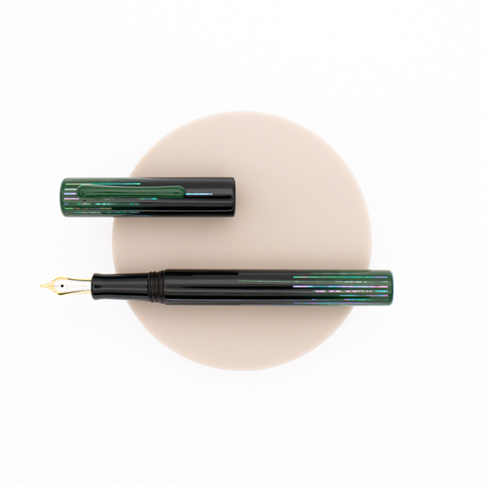 Taccia Raden Ama-Iro Fountain Pen Jiu Limited Edition