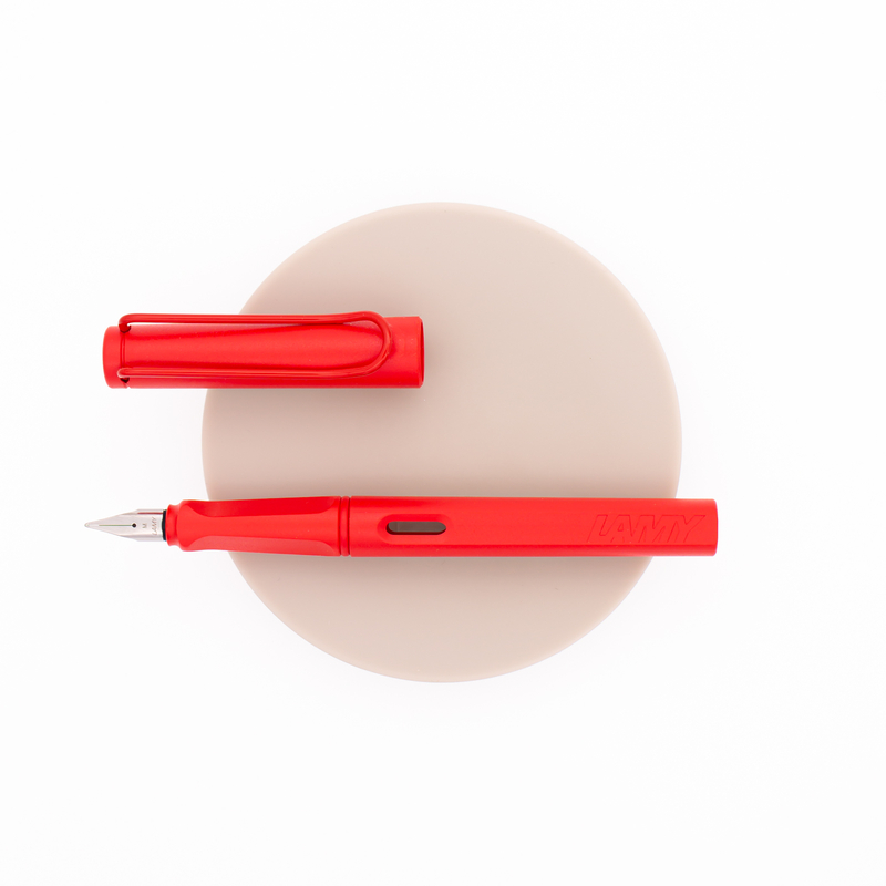 Lamy Safari Cozy Penna Stilografica Strawberry Edizione Speciale 2022 Lamy Safari Cozy Penna Stilografica Strawberry Edizione Speciale 2022