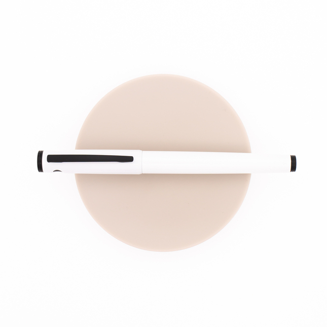 Pilot Lightive Fountain Pen White
