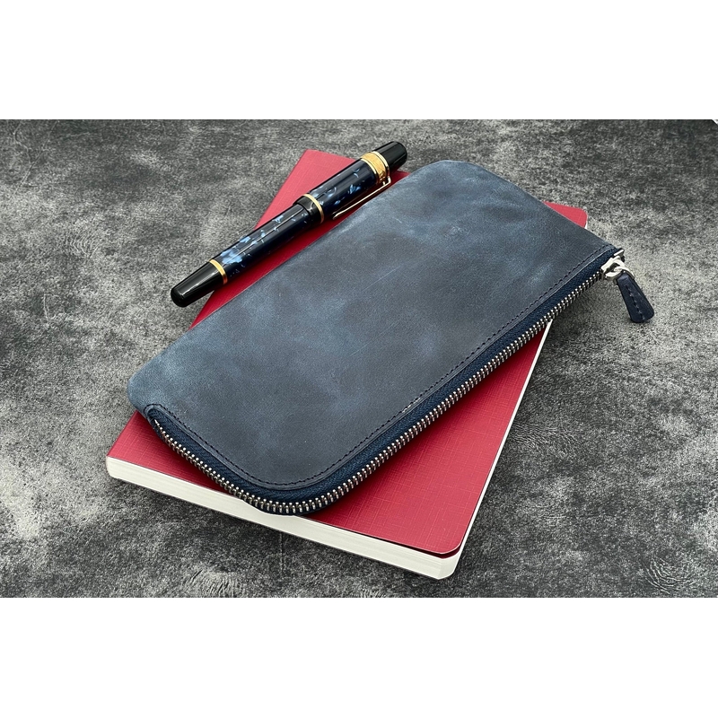 Galen Leather Slip-N-Zip Portapenne in Pelle 4 Posti Crazy Horse Navy Blue Galen Leather Slip-N-Zip Portapenne in Pelle 4 Posti Crazy Horse Navy Blue