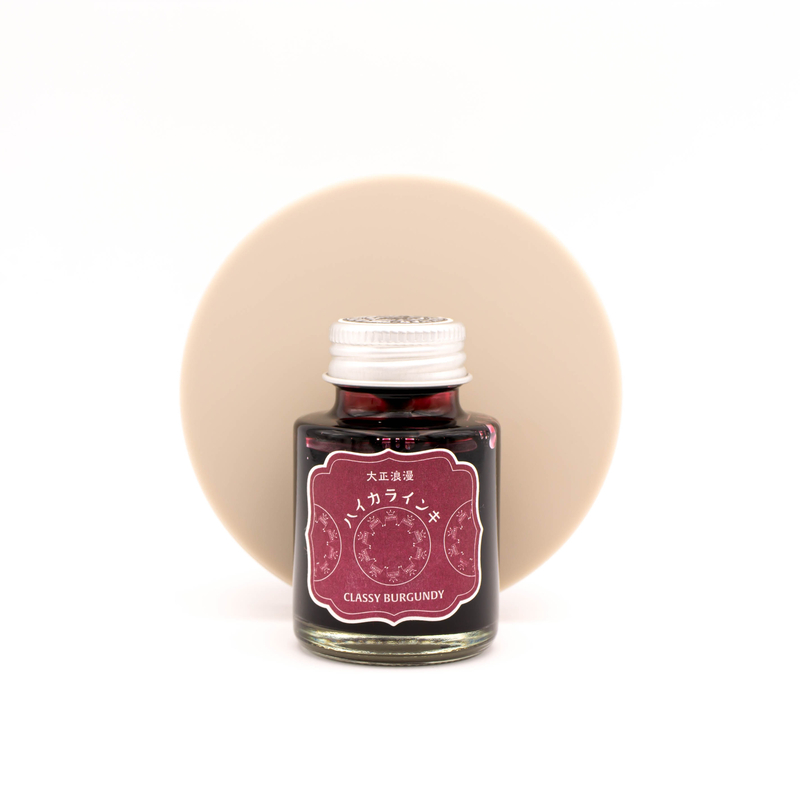 Guitar Taisho Roman Classy Burgundy Inchiostro 40 ml Guitar Taisho Roman Classy Burgundy Inchiostro 40 ml