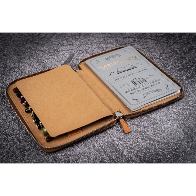 Galen Leather Portapenne in Pelle 10 Posti con Notebook A5 Crazy Horse Brown