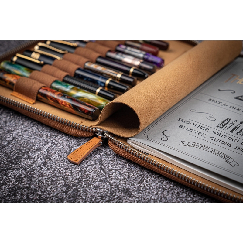 Galen Leather Portapenne in Pelle 10 Posti con Notebook A5 Crazy Horse Brown Galen Leather Portapenne in Pelle 10 Posti con Notebook A5 Crazy Horse Brown