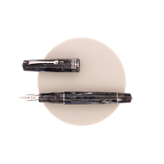 Leonardo Officina Italiana Momento Zero Fountain Pen Horn & Rhodium