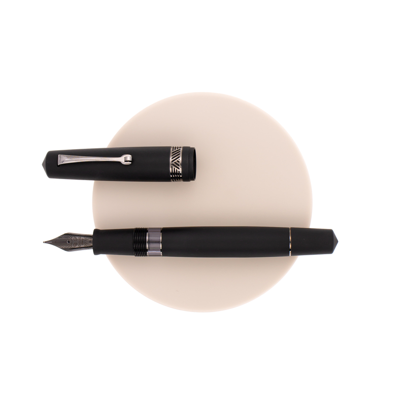 Leonardo Momento Magico Fountain Pen Black Soul Matte & Ruthenium 14 KT
