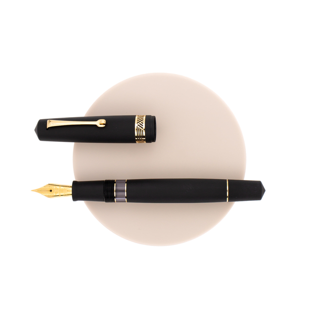 Leonardo Momento Magico Fountain Pen Black Soul Matte & Gold 14 KT