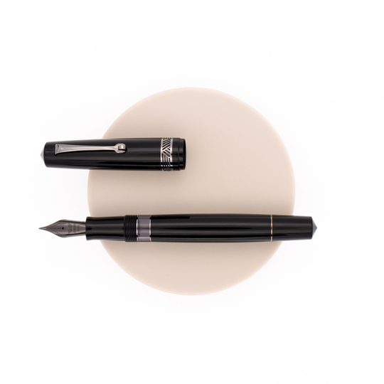 Leonardo Momento Magico Penna Stilografica Anima Nera Glossy & Rutenio 14 KT