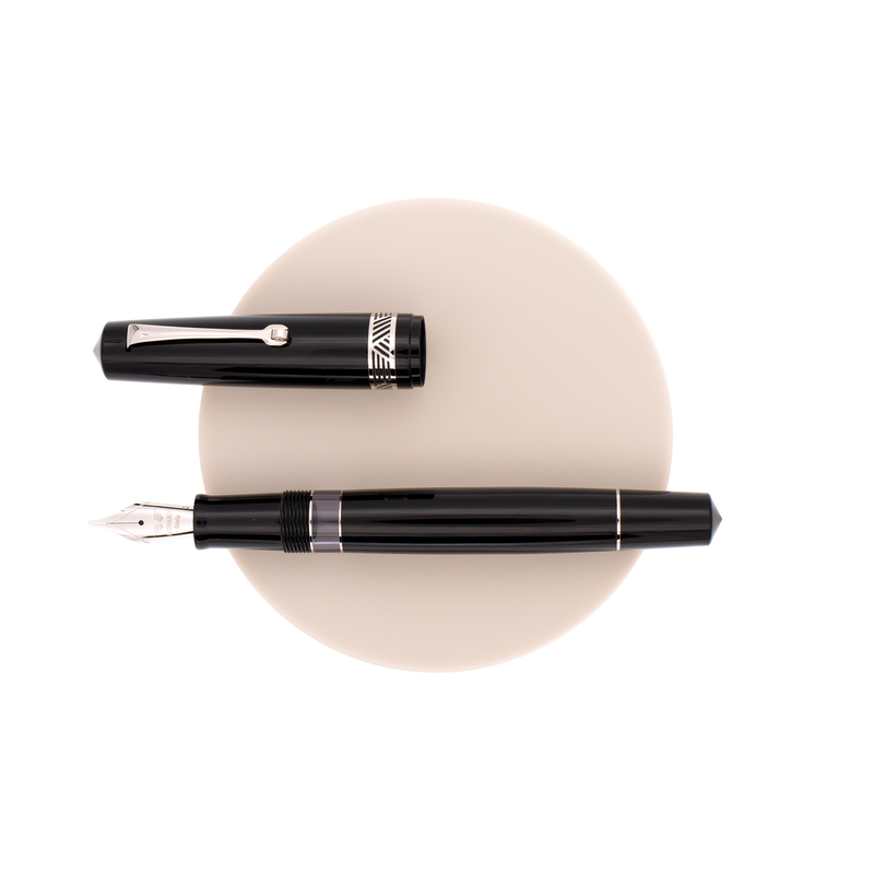 Leonardo Momento Magico Fountain Pen Black Soul Glossy & Rhodium 14 KT