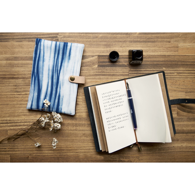 Kyoku Haku Pen Case for 7 Pens Indigo Star