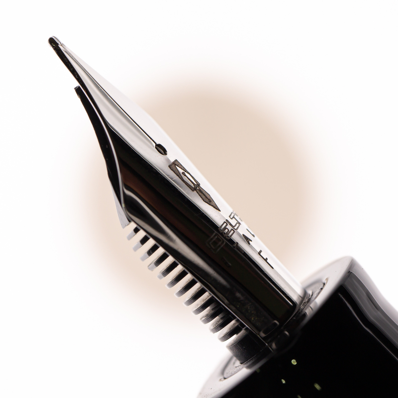 Delta Dolcevita Mid-Size | P | Fountain Pen Rhodium