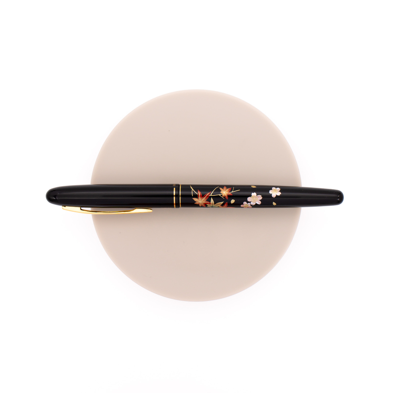 Wancher x Kuretake Kindai Maki-e Penna Stilografica Sakura Ni Kouyou Wancher x Kuretake Kindai Maki-e Penna Stilografica Sakura Ni Kouyou