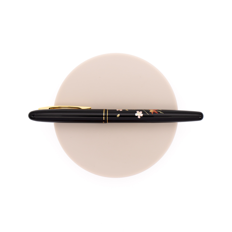 Wancher x Kuretake Kindai Maki-e Penna Stilografica Sakura Ni Kouyou Wancher x Kuretake Kindai Maki-e Penna Stilografica Sakura Ni Kouyou