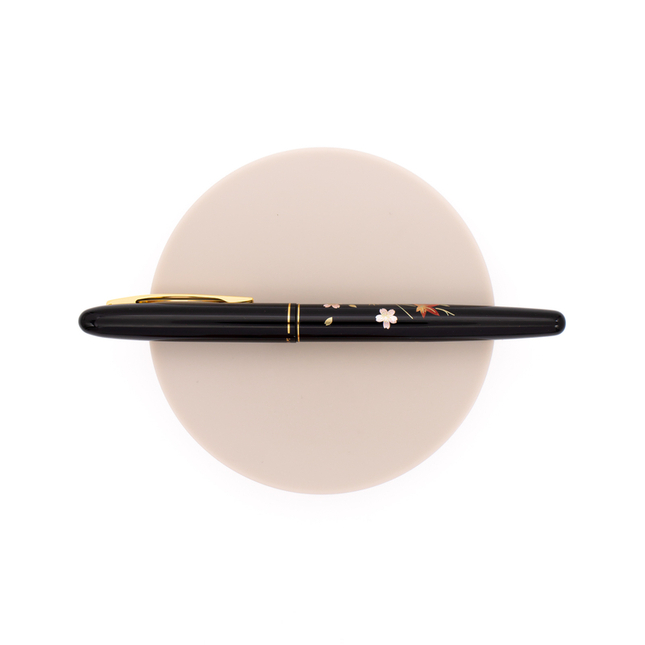 Wancher x Kuretake Kindai Maki-e Penna Stilografica Sakura Ni Kouyou