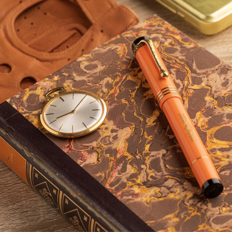 Aurora Internazionale Fountain Pen Orange Limited Edition Aurora Internazionale Fountain Pen Orange Limited Edition