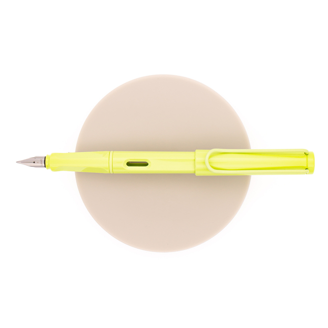 Lamy Safari Deelite Fountain Pen Spring Green 2023 Special Edition