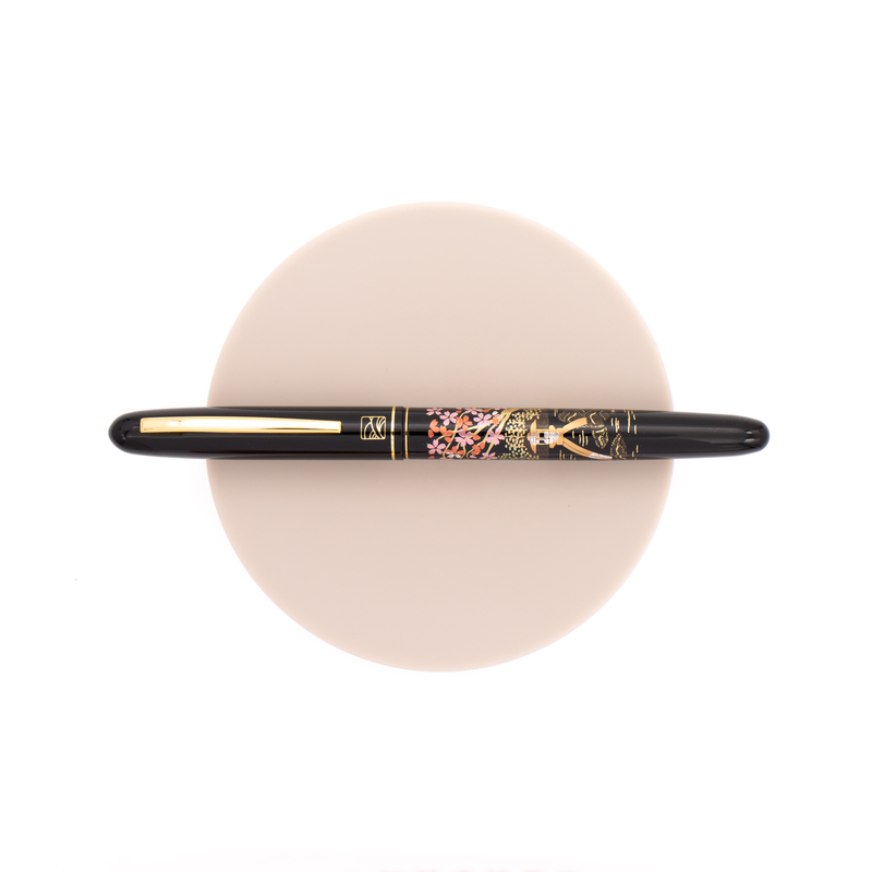 Wancher Wancher x Kuretake Kindai Maki-e Fountain Pen Sakura No Sono