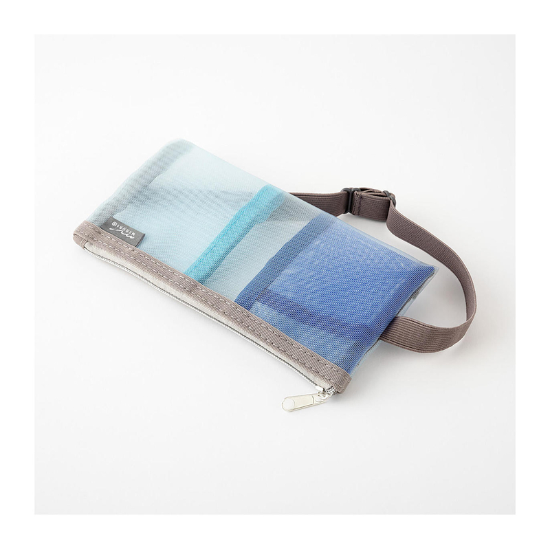 Midori Midori Book Band Pen Case Mesh Light Blue