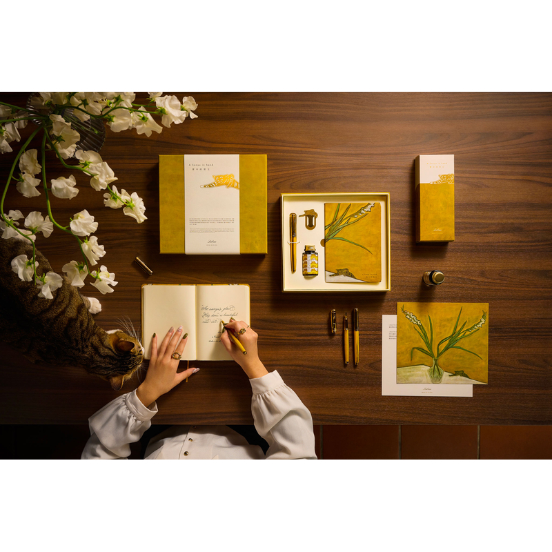 Laban Laban A Sanyu in Hand Fountain Pen Set Antique