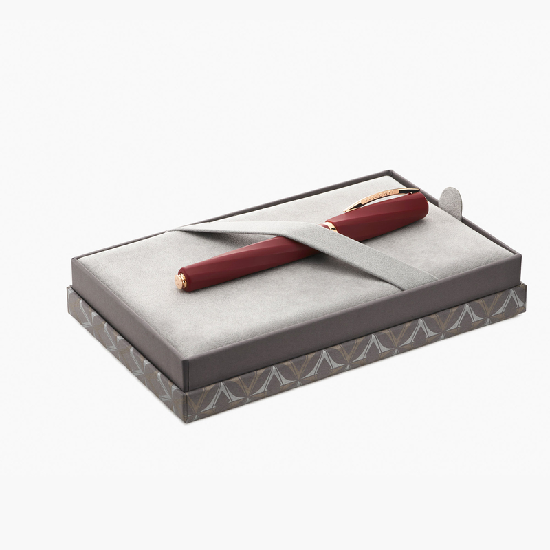 Visconti Visconti Divina Matte Fountain Pen Bordeaux
