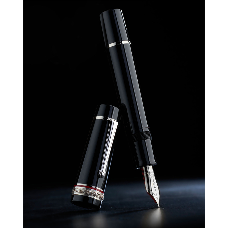 Delta Delta DV Oversize Fountain Pen Magnifica