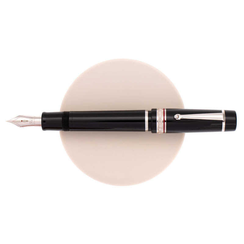 Delta Delta DV Oversize Fountain Pen Magnifica