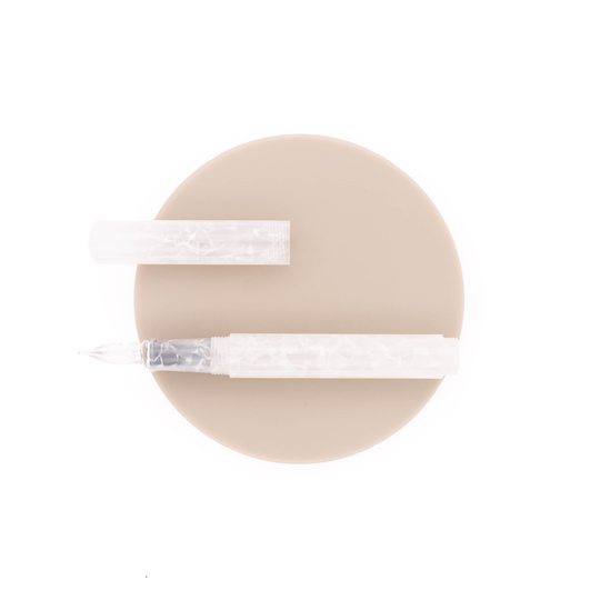 Guitar Penna con Pennino da Intinzione in Vetro Jelly White