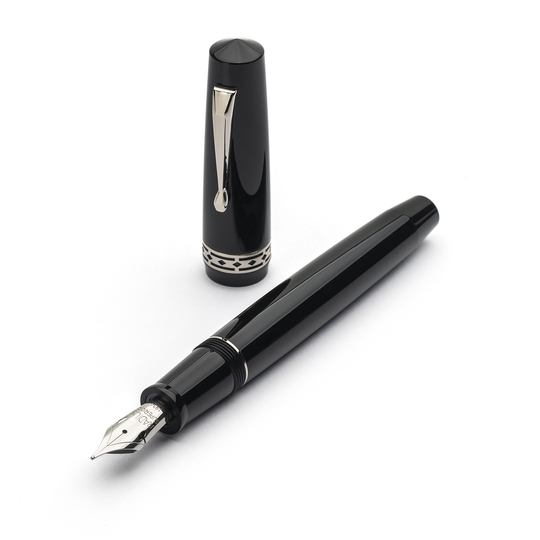 Radius Settimo Fountain Pen Glossy Black & Rhodium
