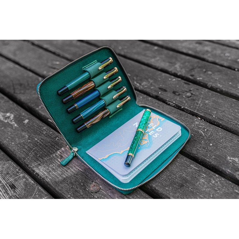 Galen Leather Galen Leather Portapenne in Pelle 5 Posti con Notebook A6 Crazy Horse Forest Green