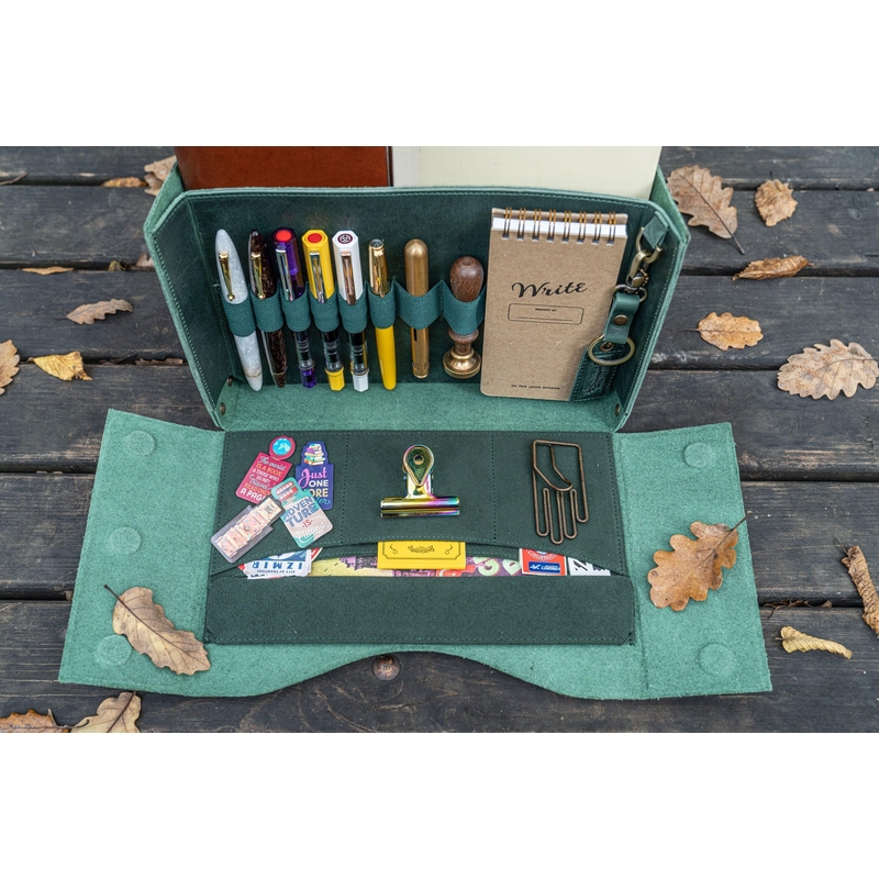 Galen Leather Galen Leather Writer's Medic Bag Crazy Horse Forest Green