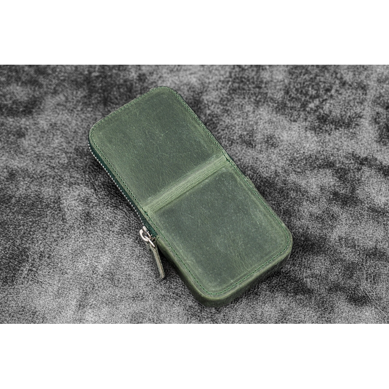 Galen Leather Galen Leather Magnum Opus 3 Slots Pen Case Crazy Horse Forest Green Galen Leather Galen Leather Magnum Opus 3 Slots Pen Case Crazy Horse Forest Green
