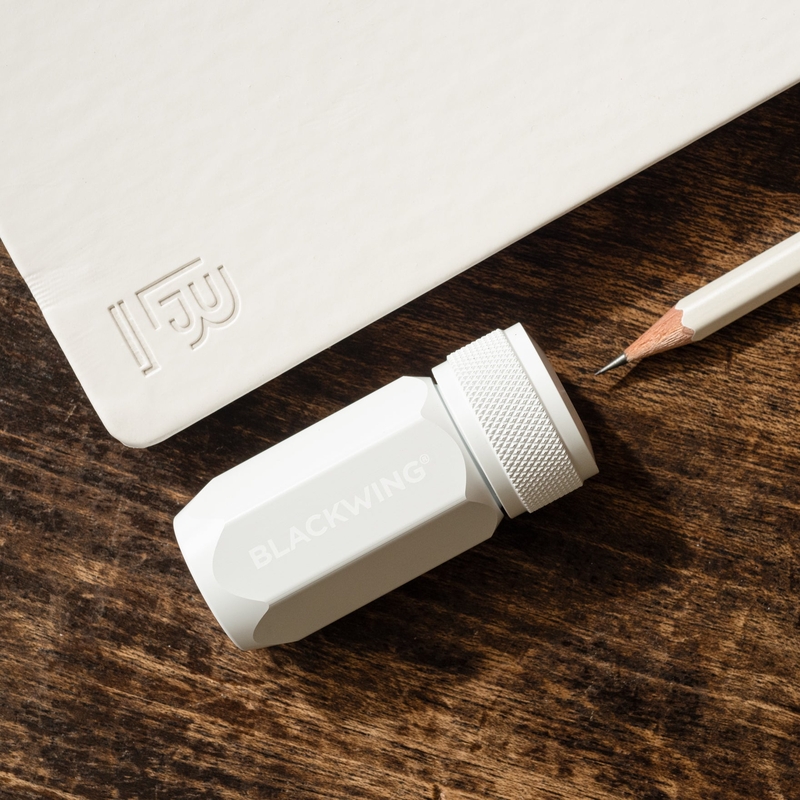 Blackwing Palomino Blackwing One-Step Long Point Temperamatite Bianco