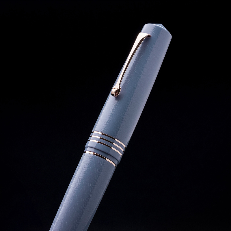 Leonardo Officina Italiana Leonardo Momento Zero Grande 2.0 L'Arte del Guillochè Penna Stilografica Indigo & Oro Rosa