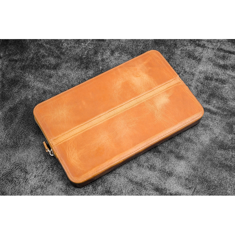Galen Leather Galen Leather Magnum Opus 12 Slots Pen Case Crazy Horse Honey Ochre Galen Leather Galen Leather Magnum Opus 12 Slots Pen Case Crazy Horse Honey Ochre