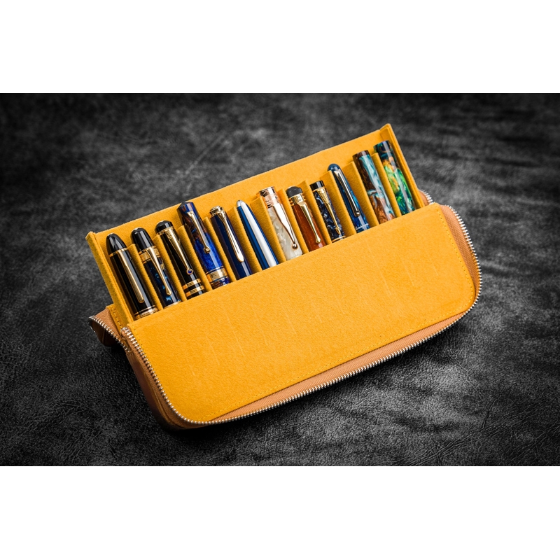 Galen Leather Galen Leather Magnum Opus 12 Slots Pen Case Crazy Horse Honey Ochre